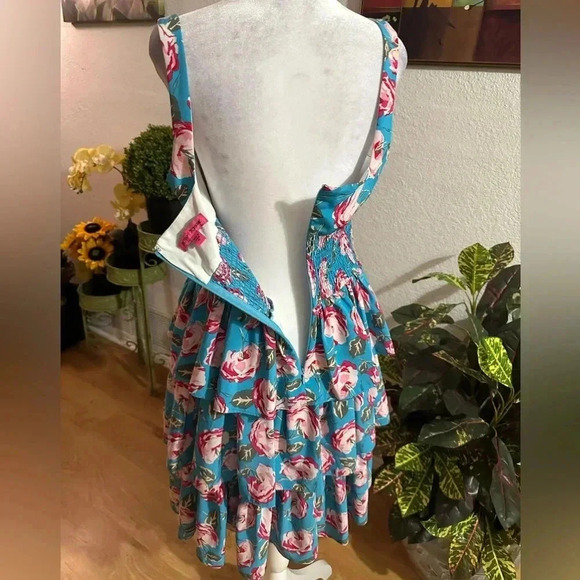 Betsy Johnson Floral Smocked Tiered Ruffle Dress size 10 - Picture 8 of 12